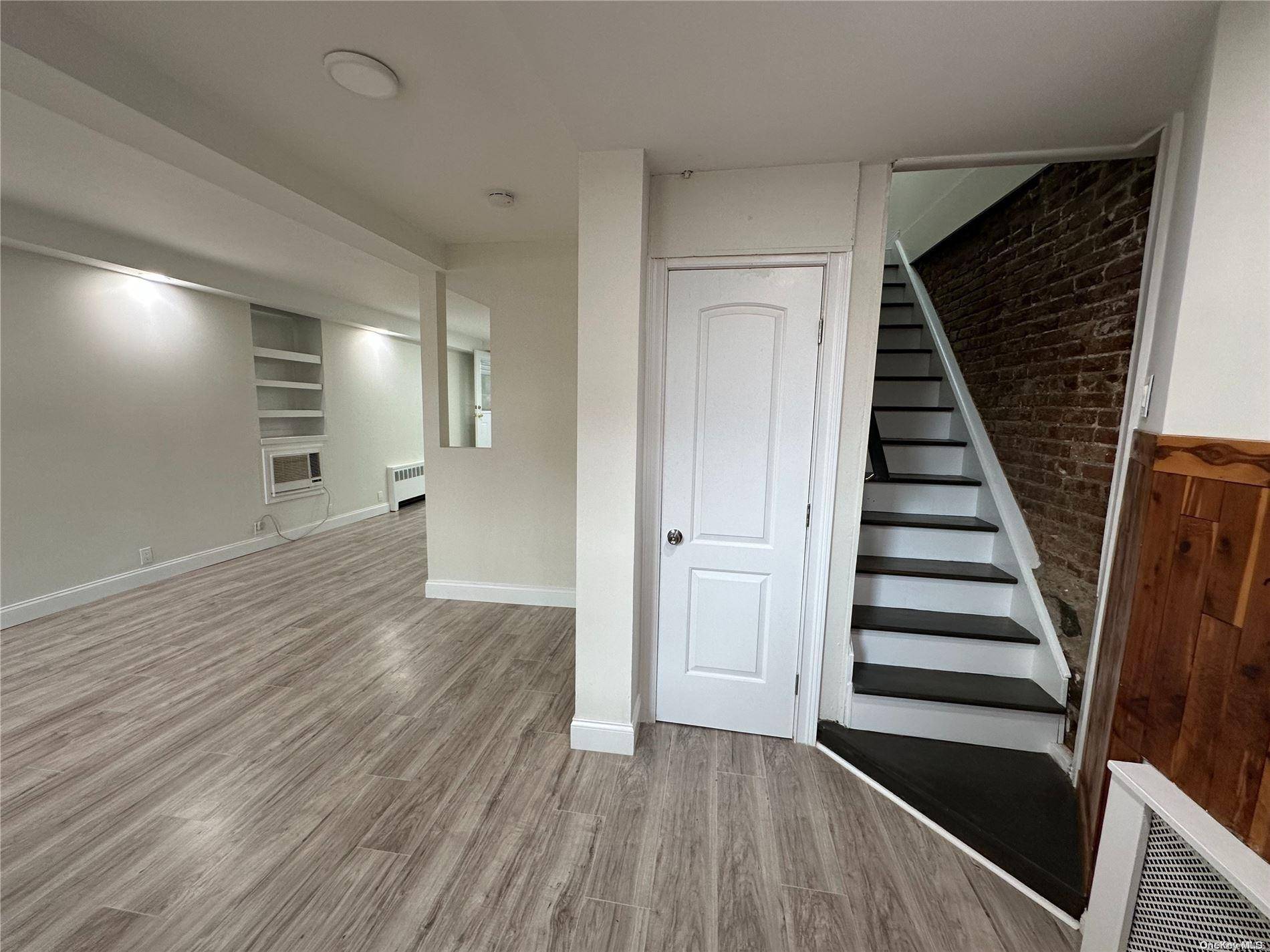 Astoria, NY 11106,34-54 10 St