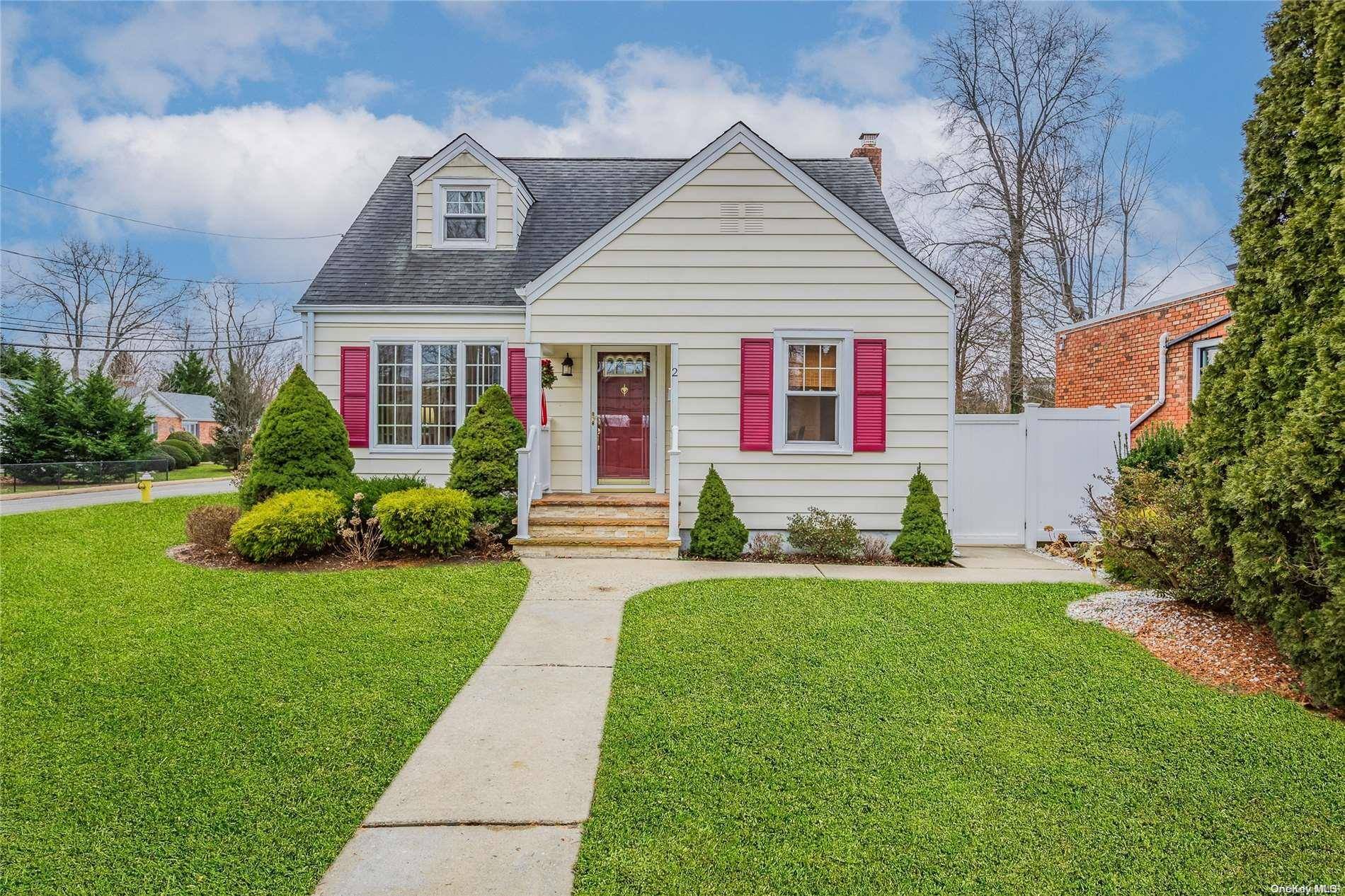 Kings Park, NY 11754,2 Meadow RD