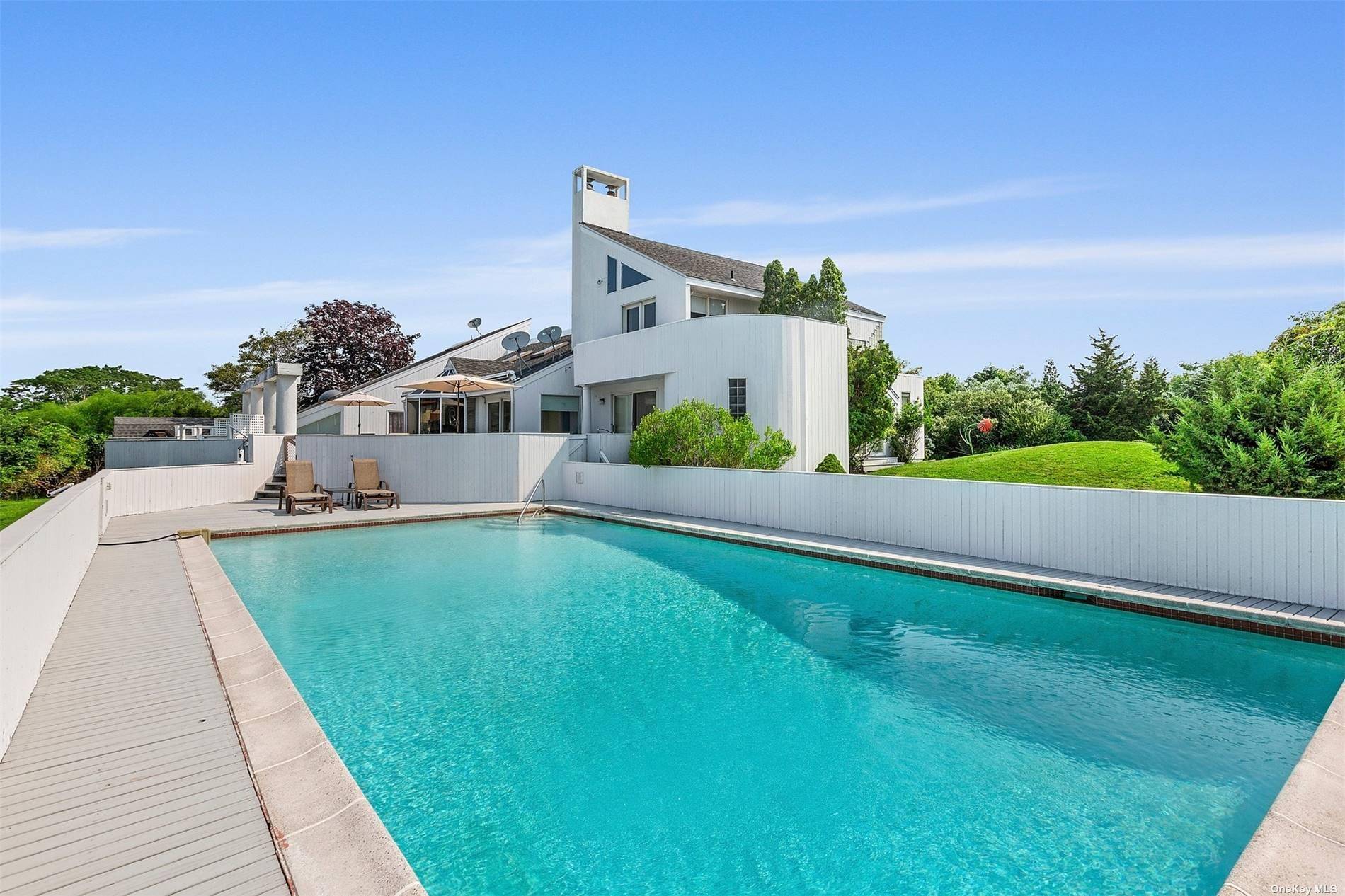 Westhampton Beach, NY 11978,11 Watersedge Ct