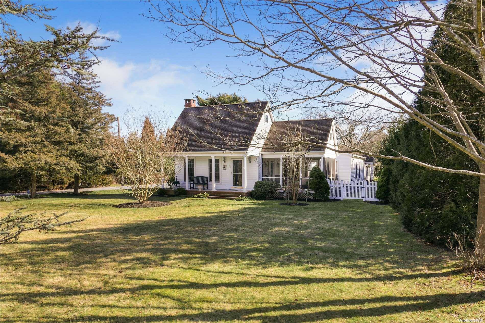 Bellport Village, NY 11713,33 S Howells Point RD