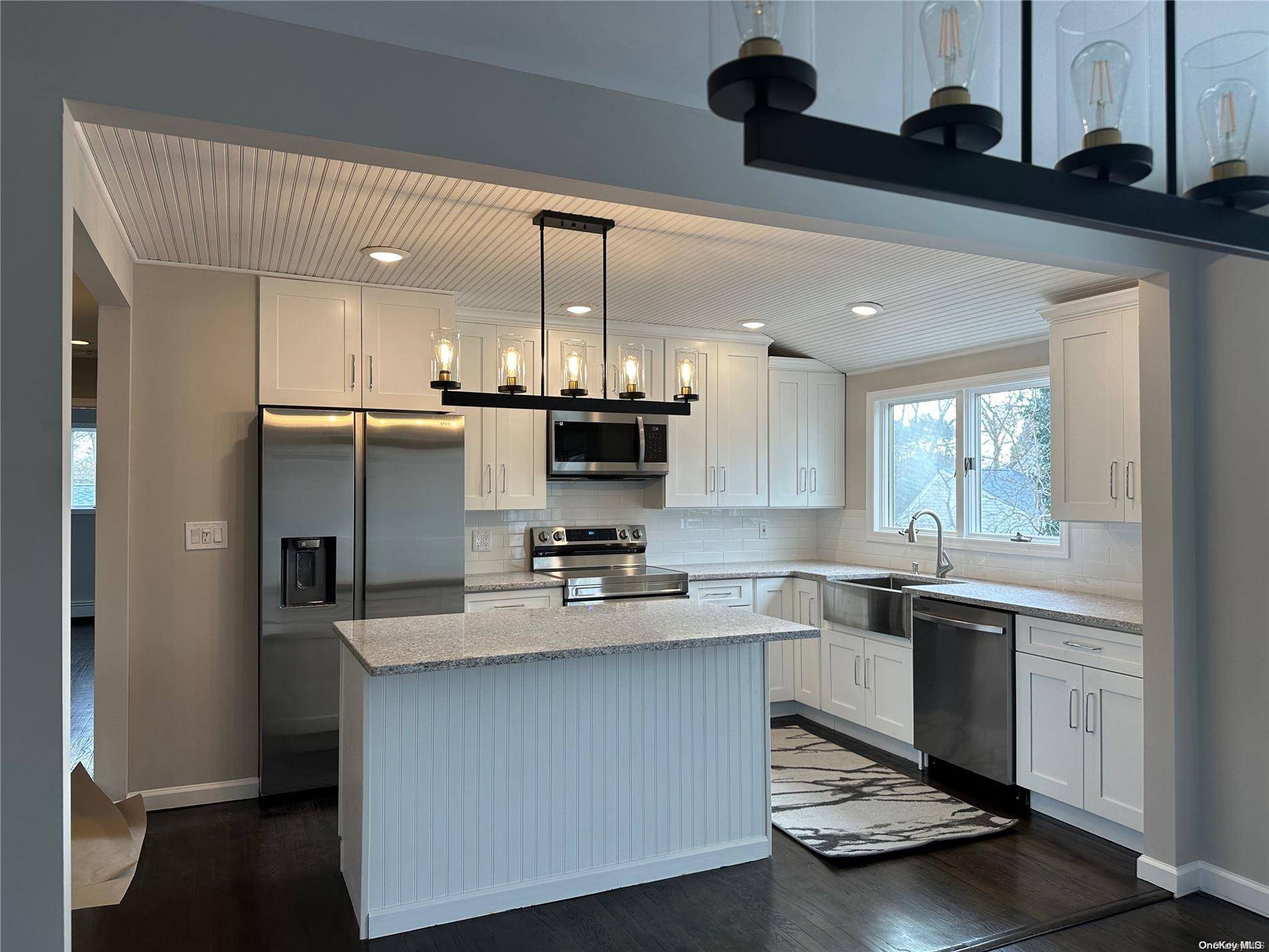 Bellport Village, NY 11713,10 Kreamer ST