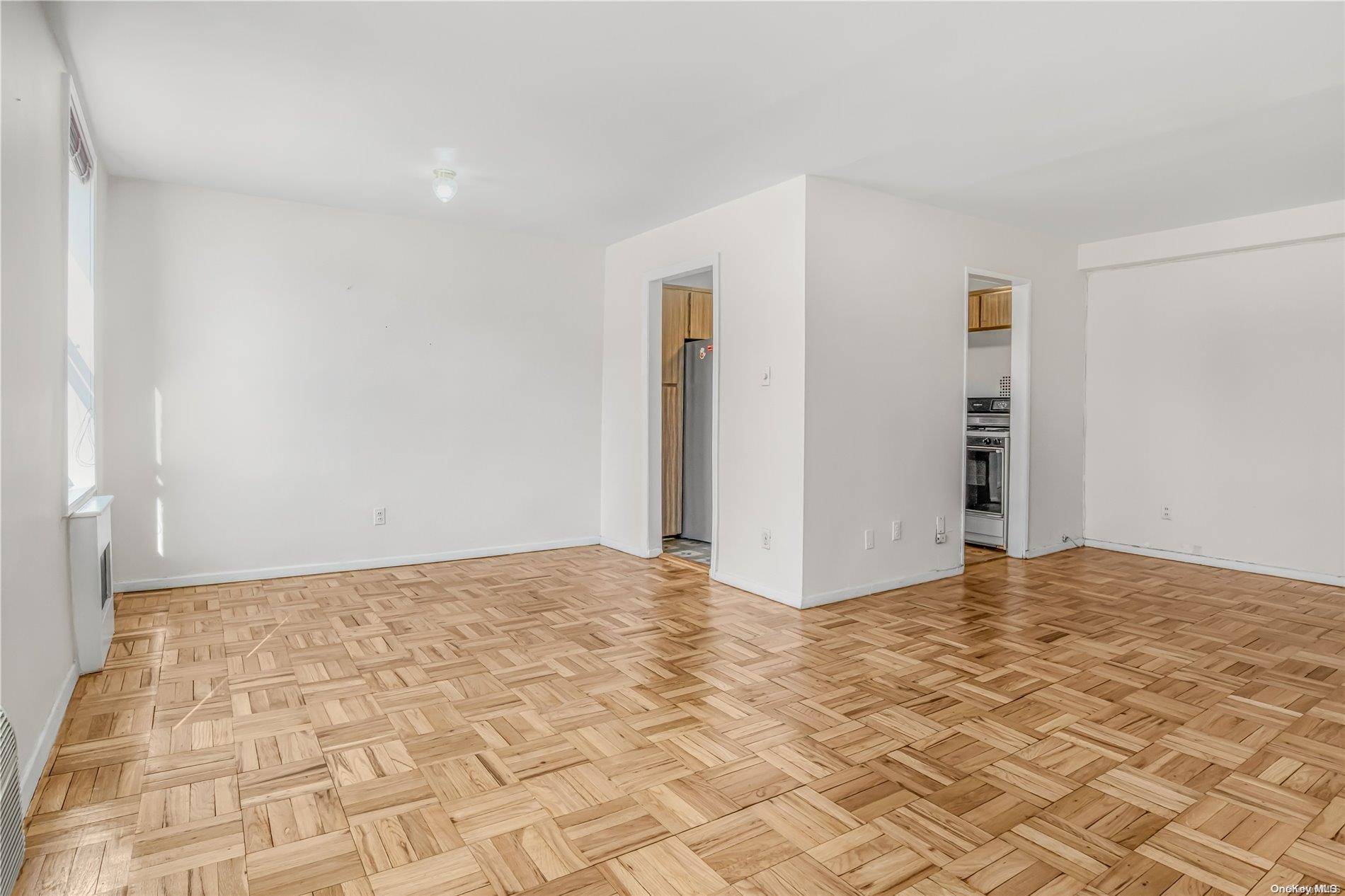 Forest Hills, NY 11375,67-50 Thornton Place #1C