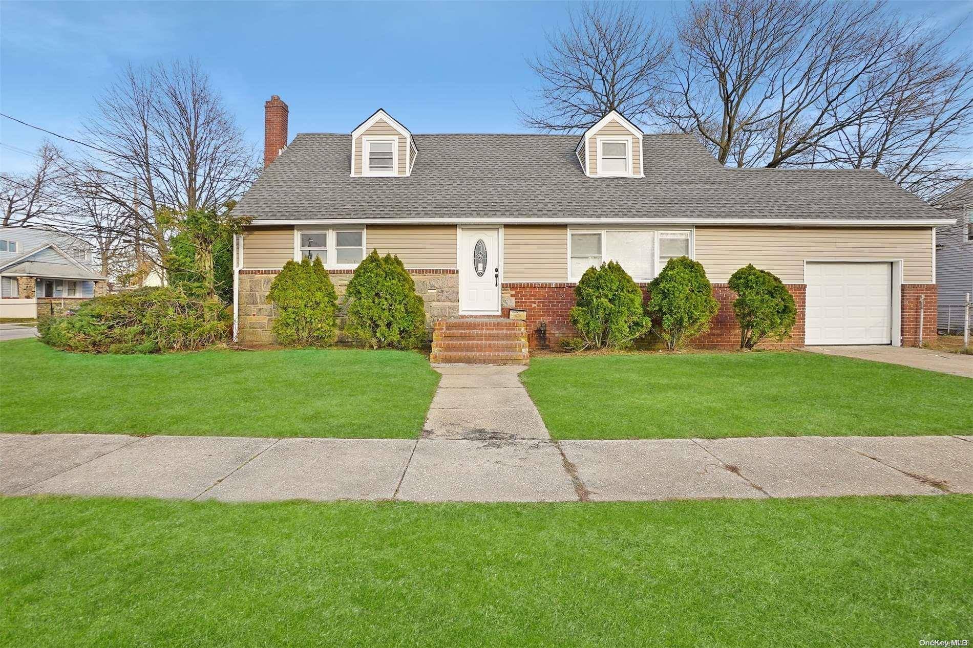 Freeport, NY 11520,18 Lafayette