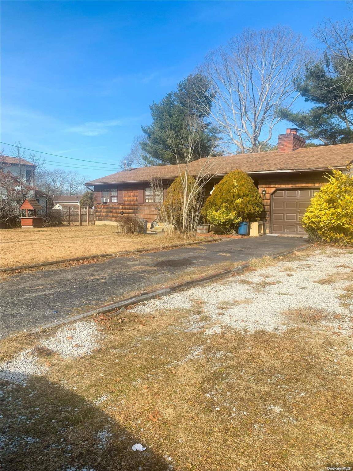 Shirley, NY 11967,5 Schenk DR