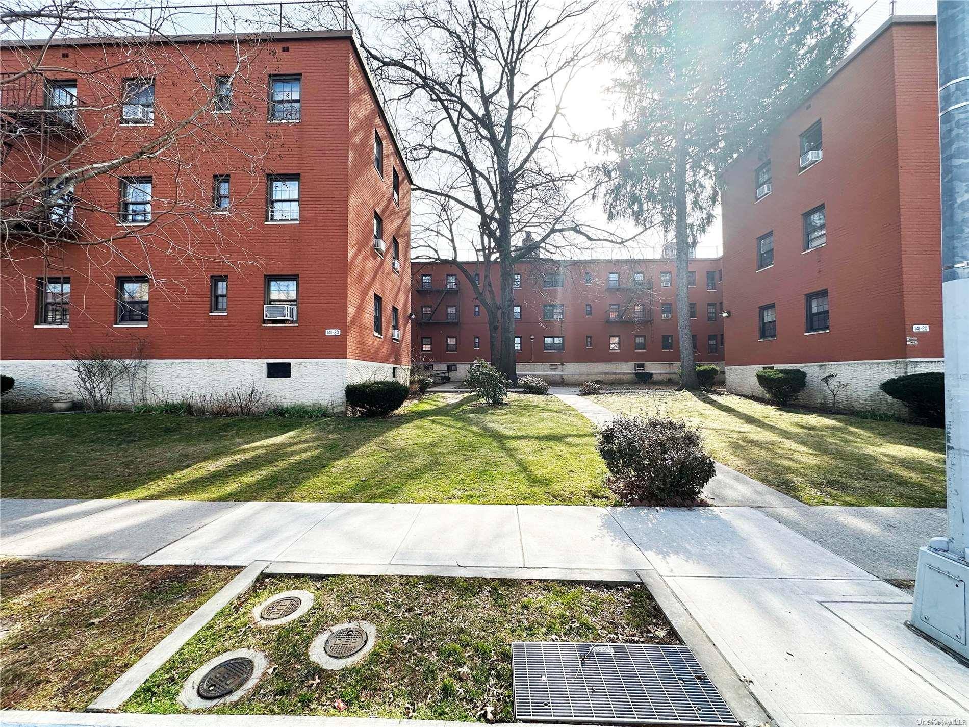 Kew Garden Hills, NY 11367,141-30 77th Road #3A