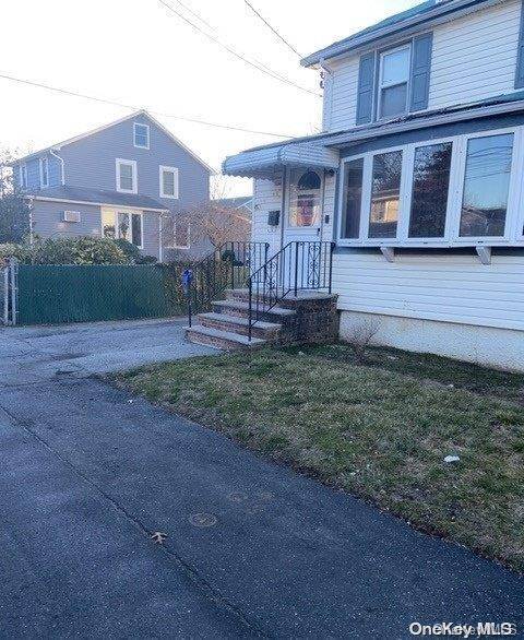 Lynbrook, NY 11563,1 Lewis