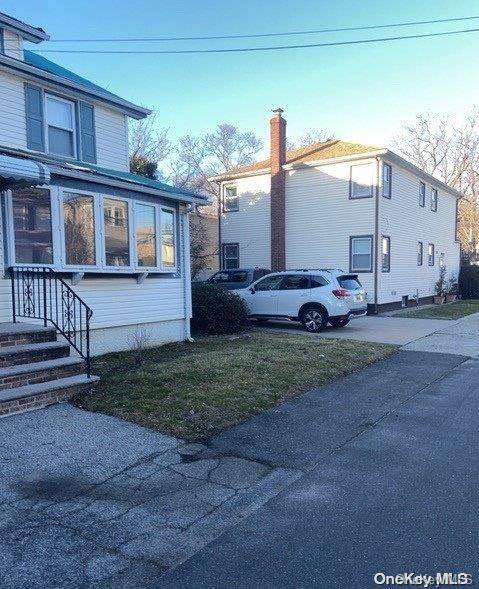 Lynbrook, NY 11563,1 Lewis