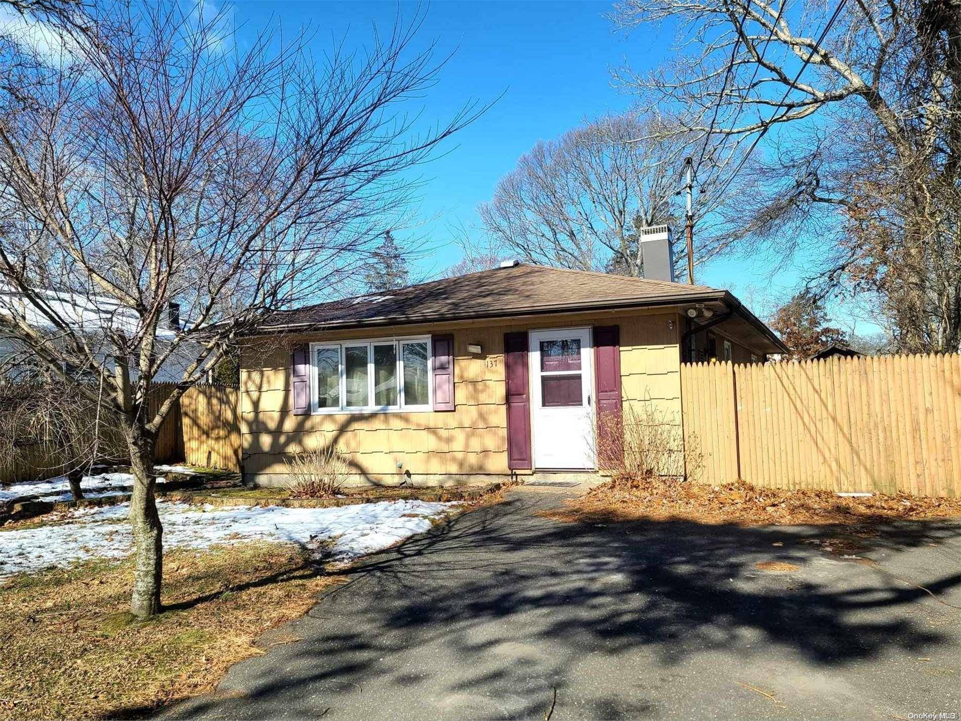 Mastic, NY 11950,137 Eleanor AVE