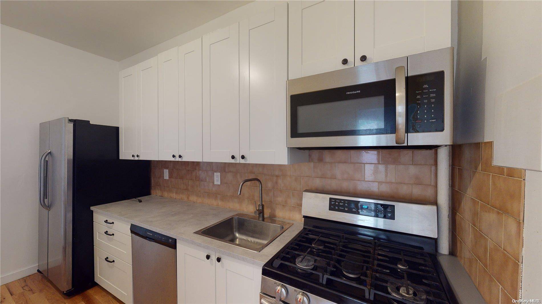 Brooklyn, NY 11222,46 Sutton ST