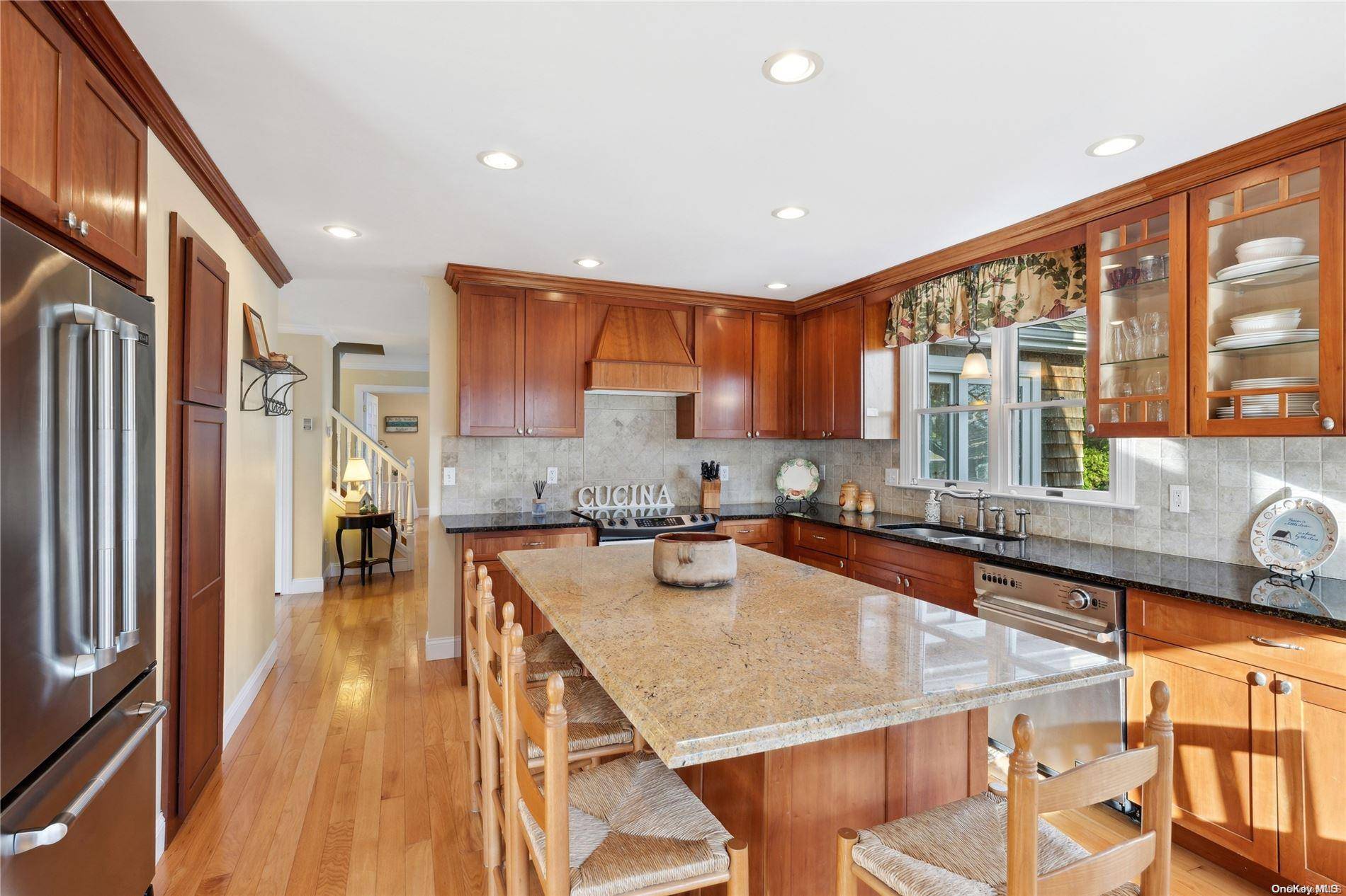 East Quogue, NY 11942,23 Whiting RD