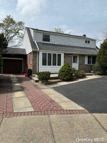 Elmont, NY 11003,605 Bauer Ct