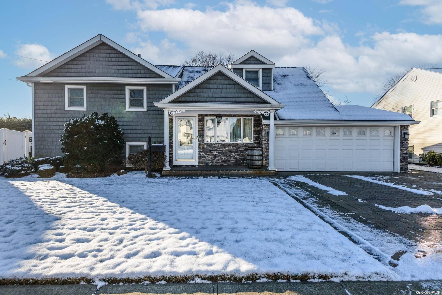 Seaford, NY 11783,3596 Wyanet ST