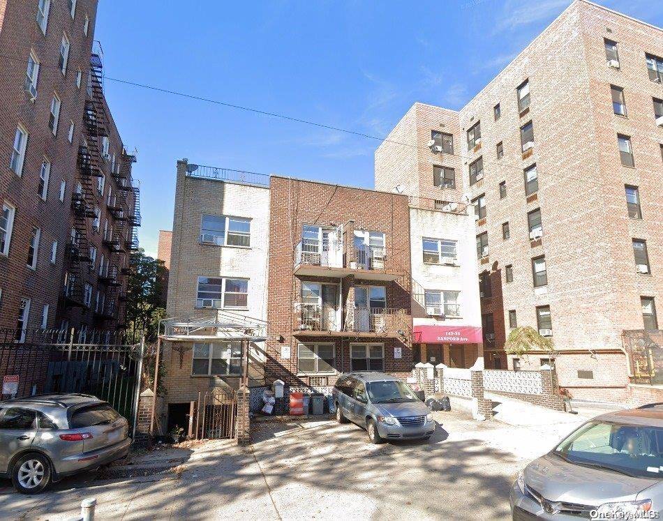 Flushing, NY 11355,143-35 Sanford AVE