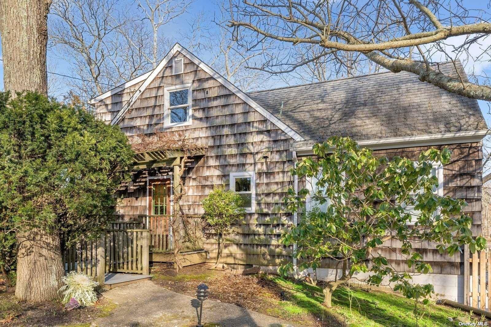 Cutchogue, NY 11935,795 Monsell LN