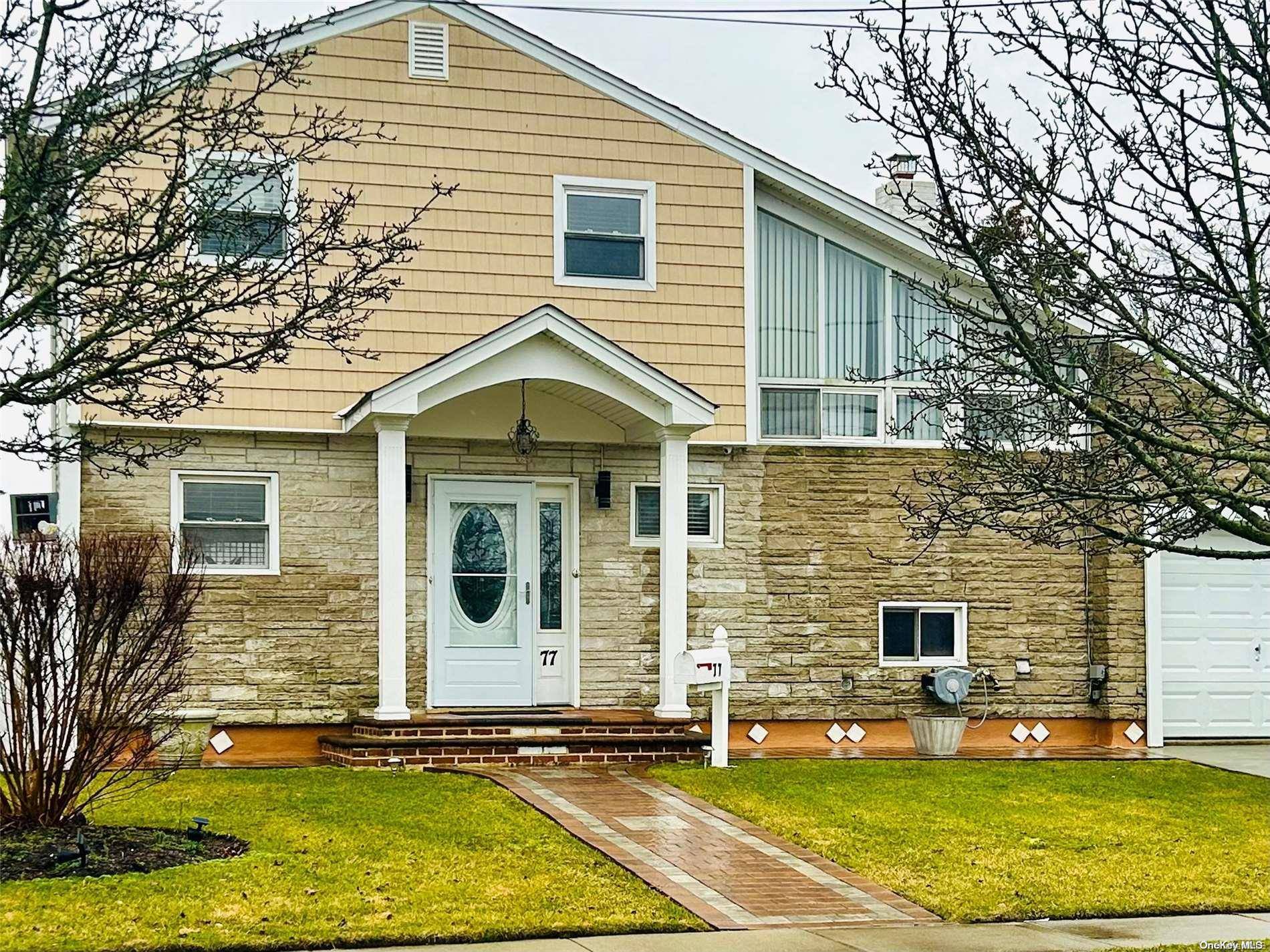 Freeport, NY 11520,77 Ann DR