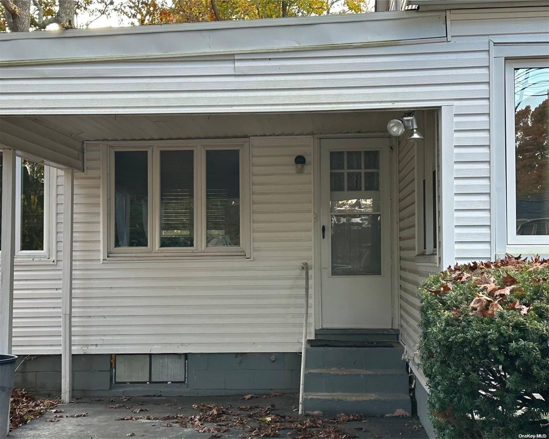 Shirley, NY 11967,66 Corbin AVE