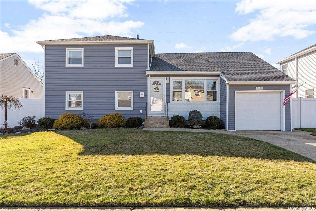 Seaford, NY 11783,2406 Langen DR