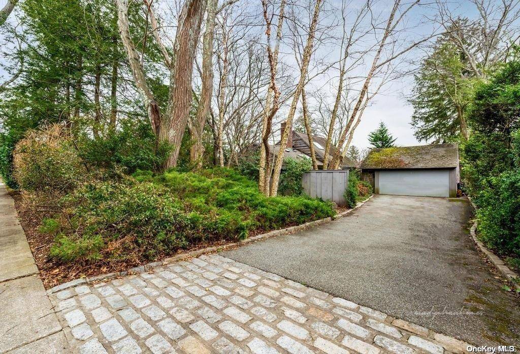 Roslyn Heights, NY 11577,351 I U Willets RD