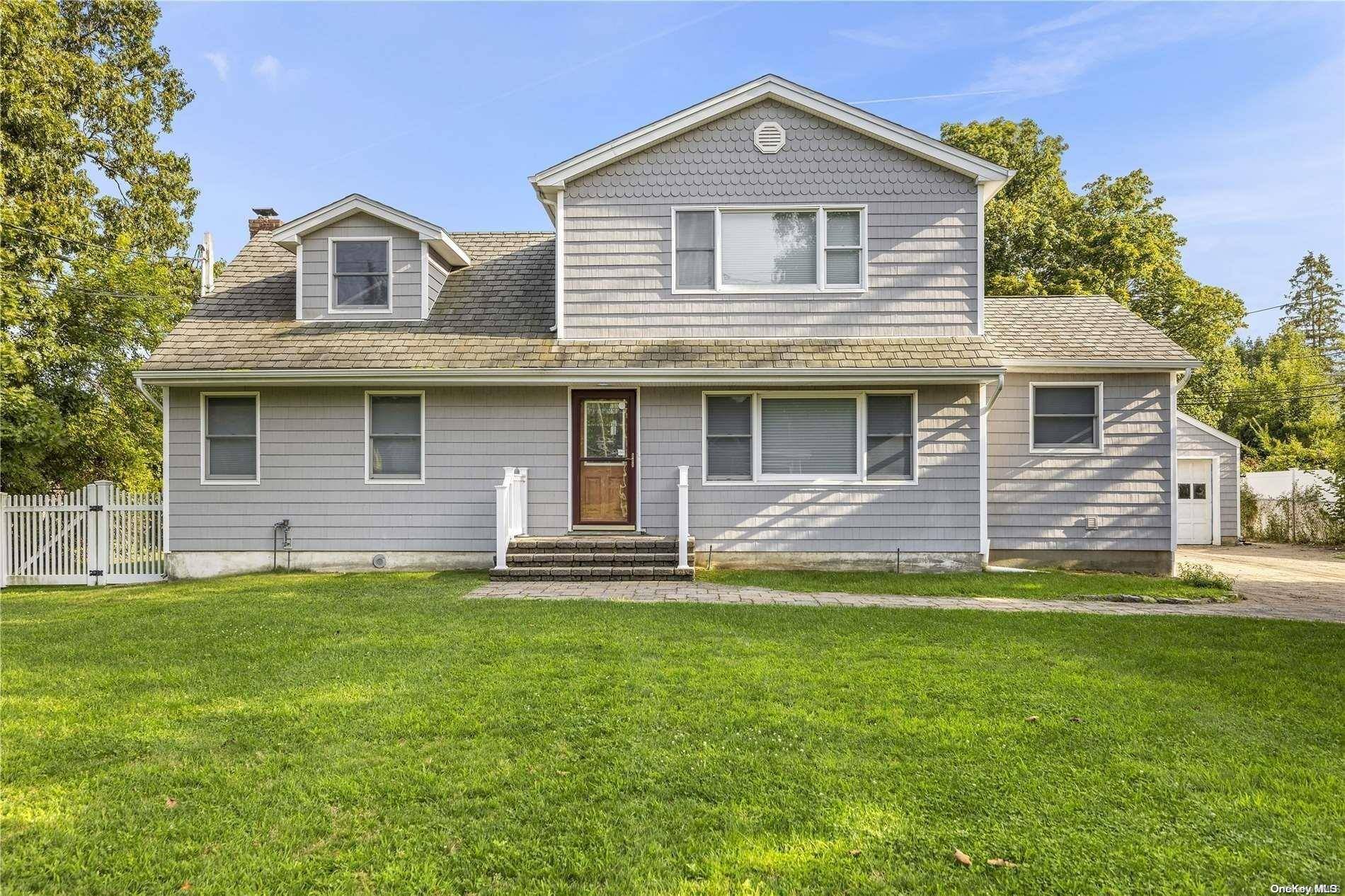 East Northport, NY 11731,174 Cedar RD