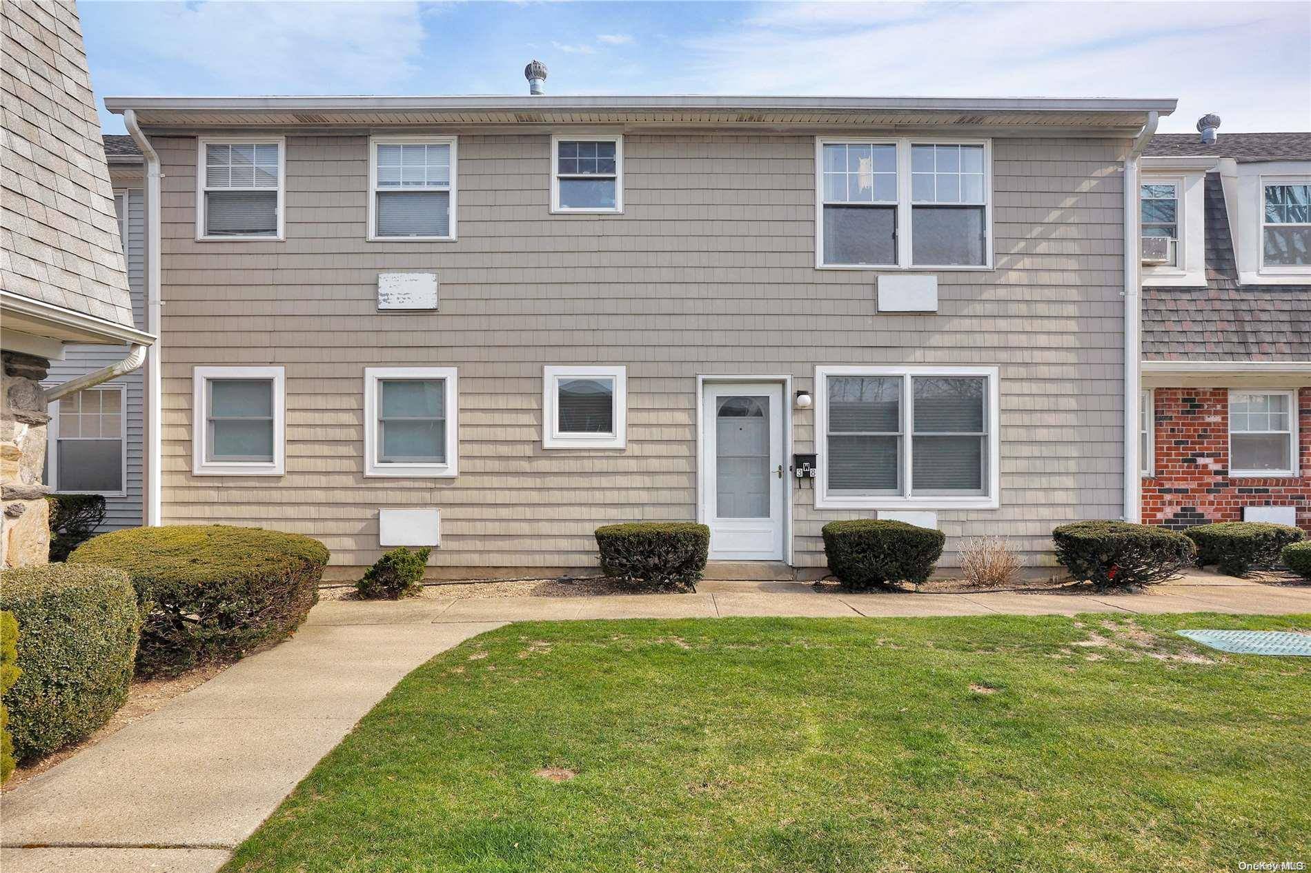 Farmingdale, NY 11735,500 Fulton ST #38W