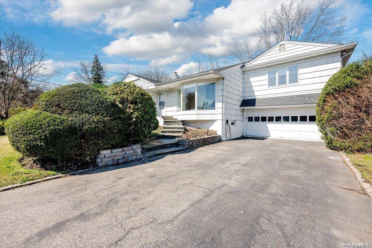 Great Neck, NY 11023,65 Blue Bird DR