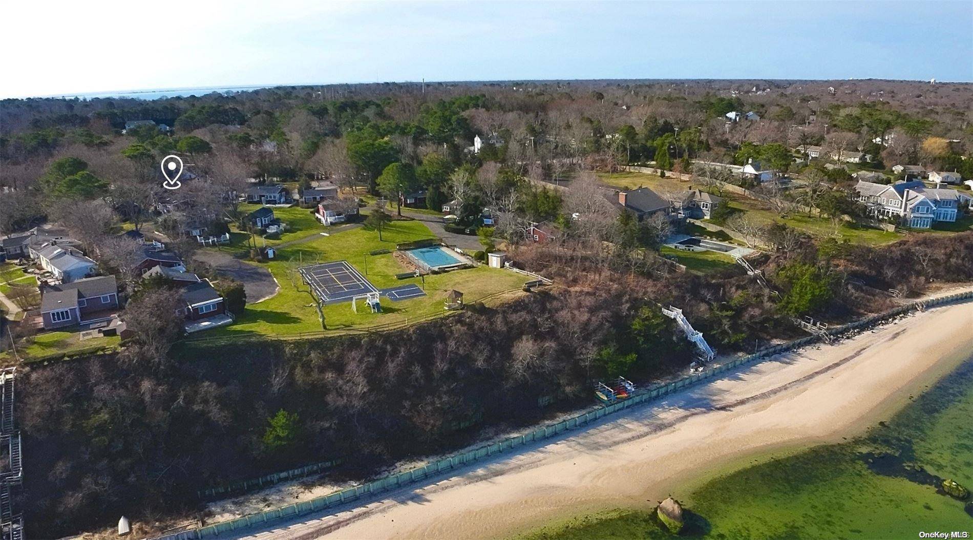 Hampton Bays, NY 11946,67 North RD