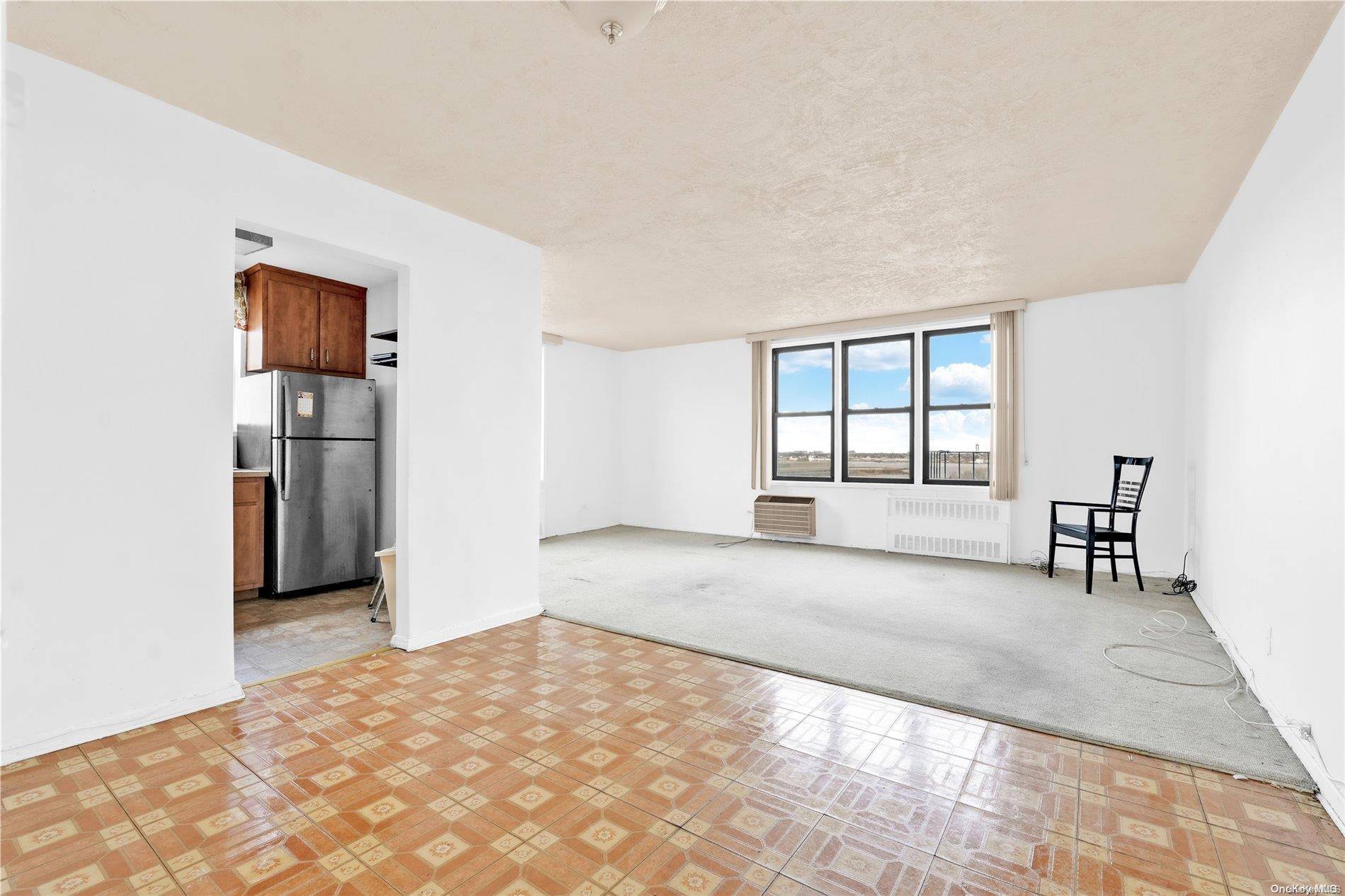 East Elmhurst, NY 11369,108-05 Astoria BLVD #6