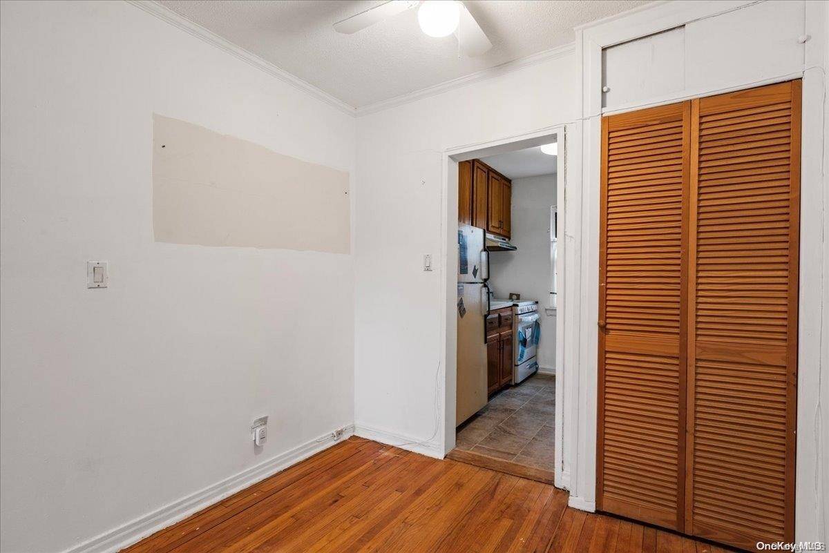 Holliswood, NY 11423,87-24 Marengo ST #2B