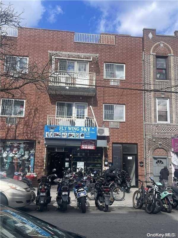 Flushing, NY 11368,98-03 37th AVE