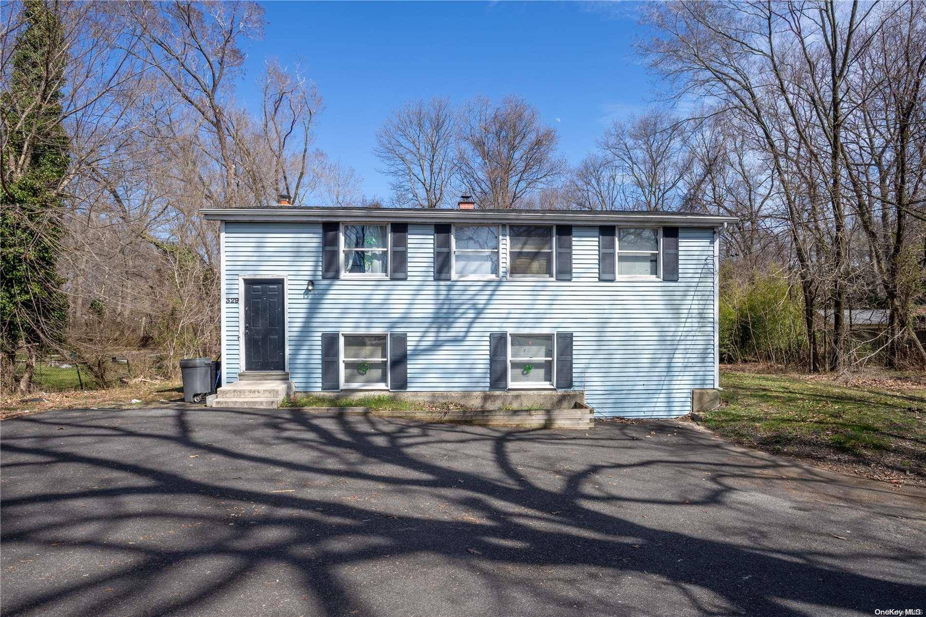 East Setauket, NY 11733,329 Old Town RD