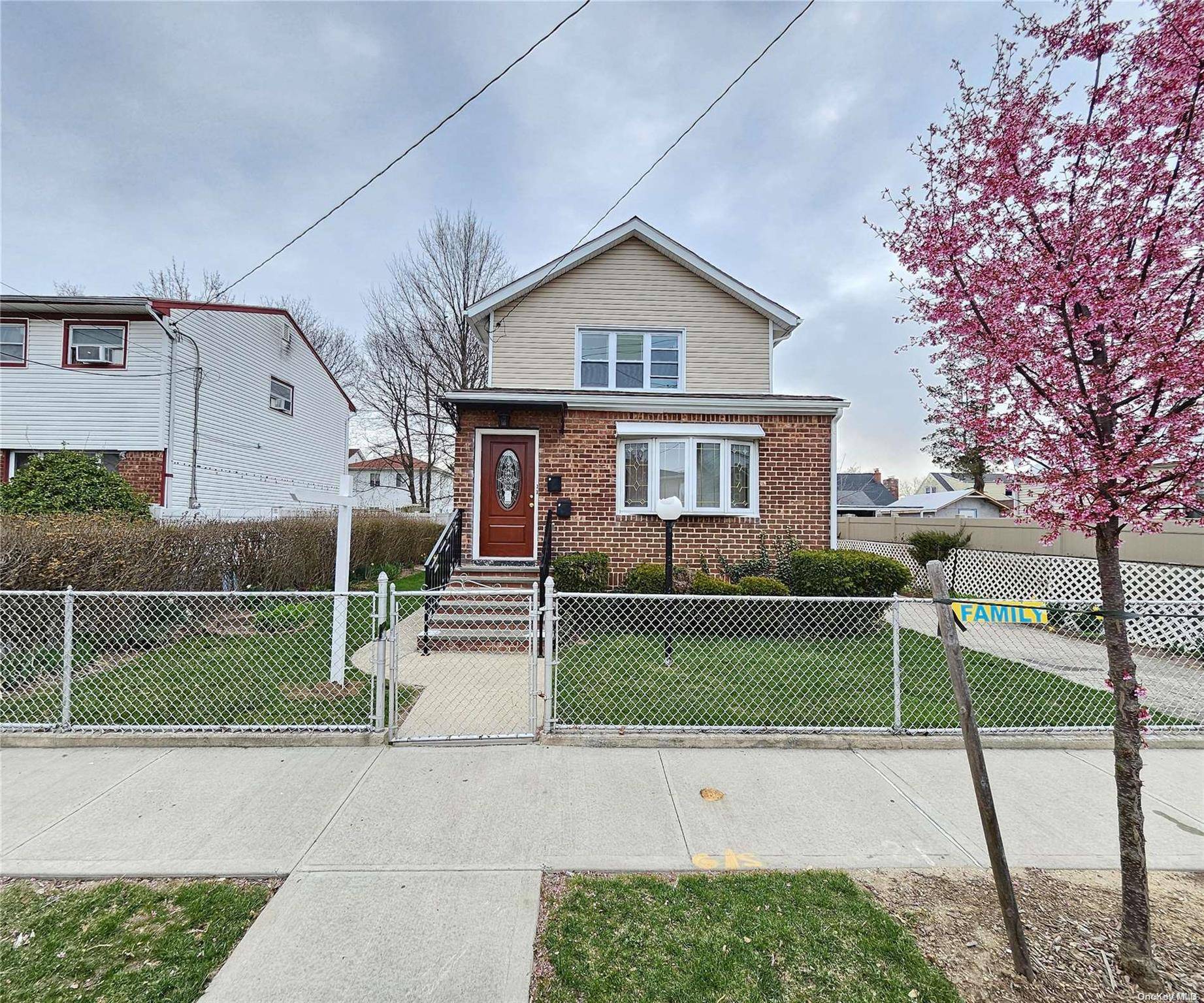 Springfield Gardens, NY 11413,120-27 193 ST