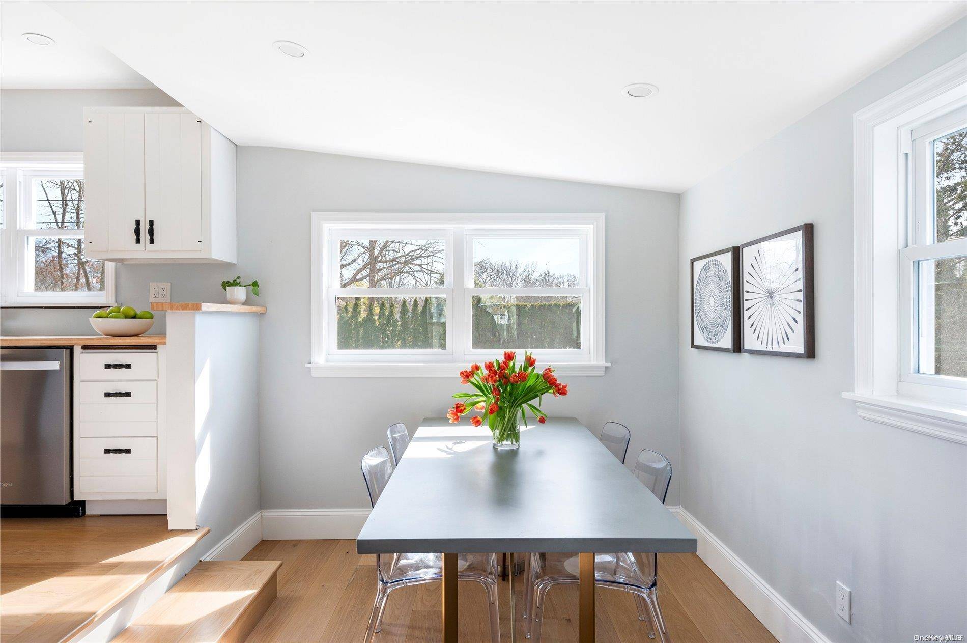 Hampton Bays, NY 11946,3 Hudson ST