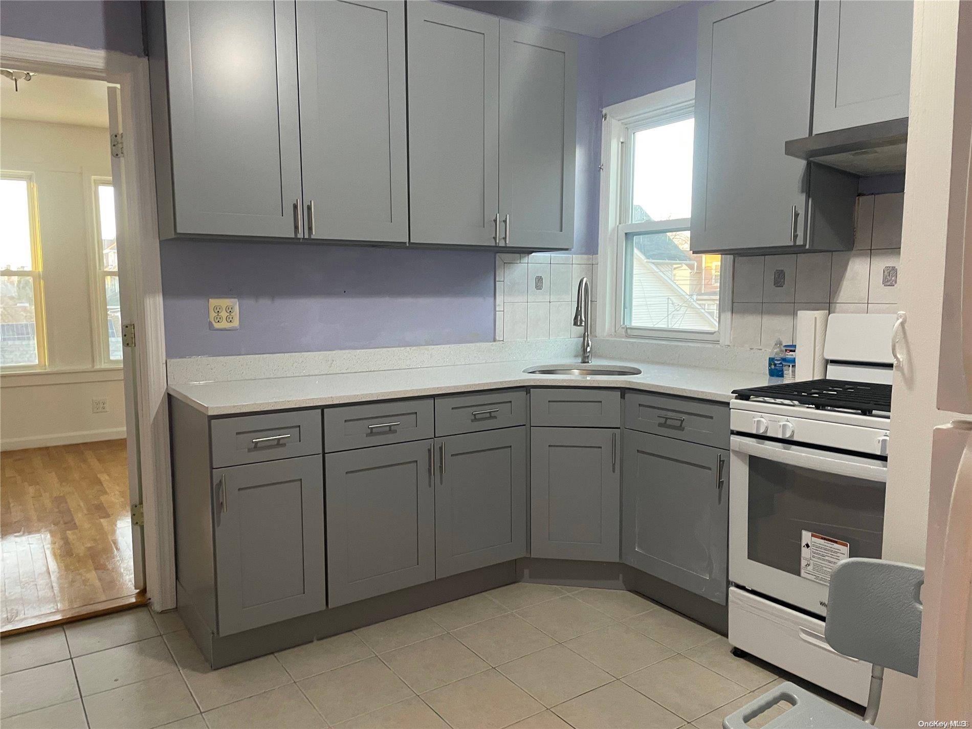 Richmond Hill, NY 11418,113-09 107th AVE