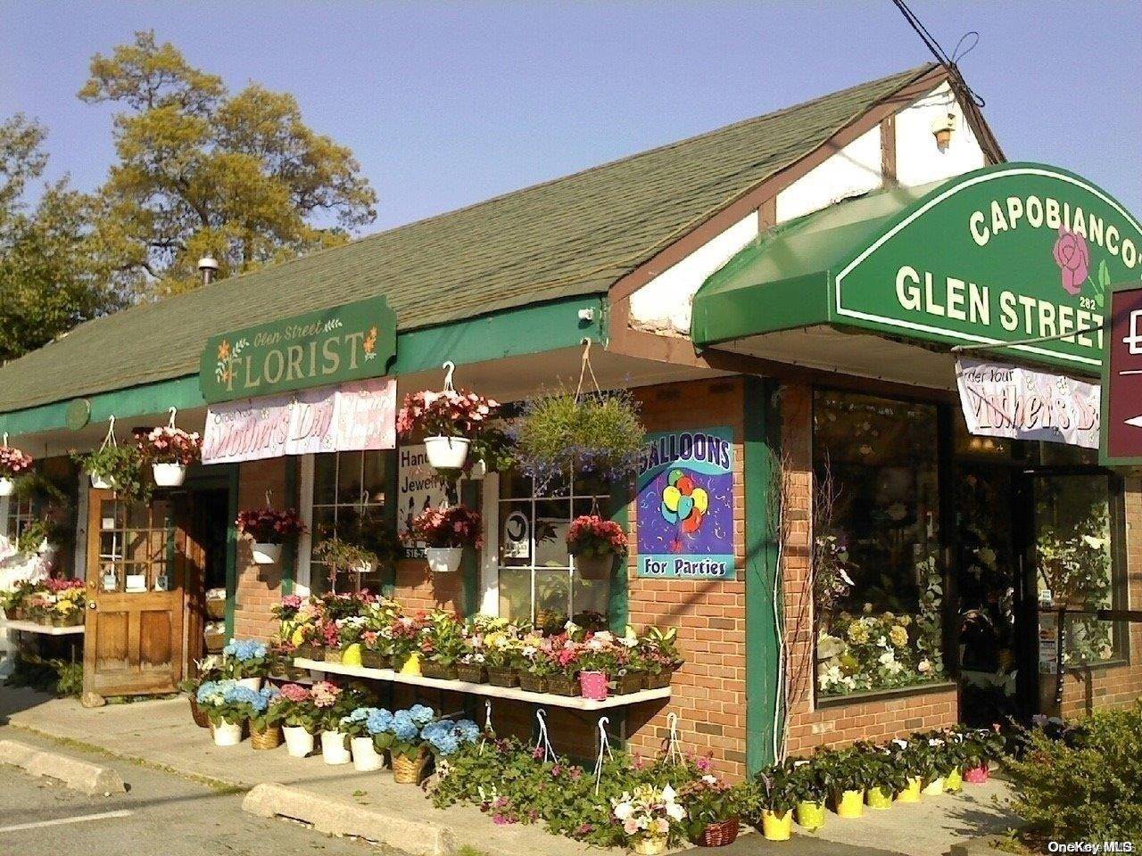 Glen Cove, NY 11542,282 Glen Street ST