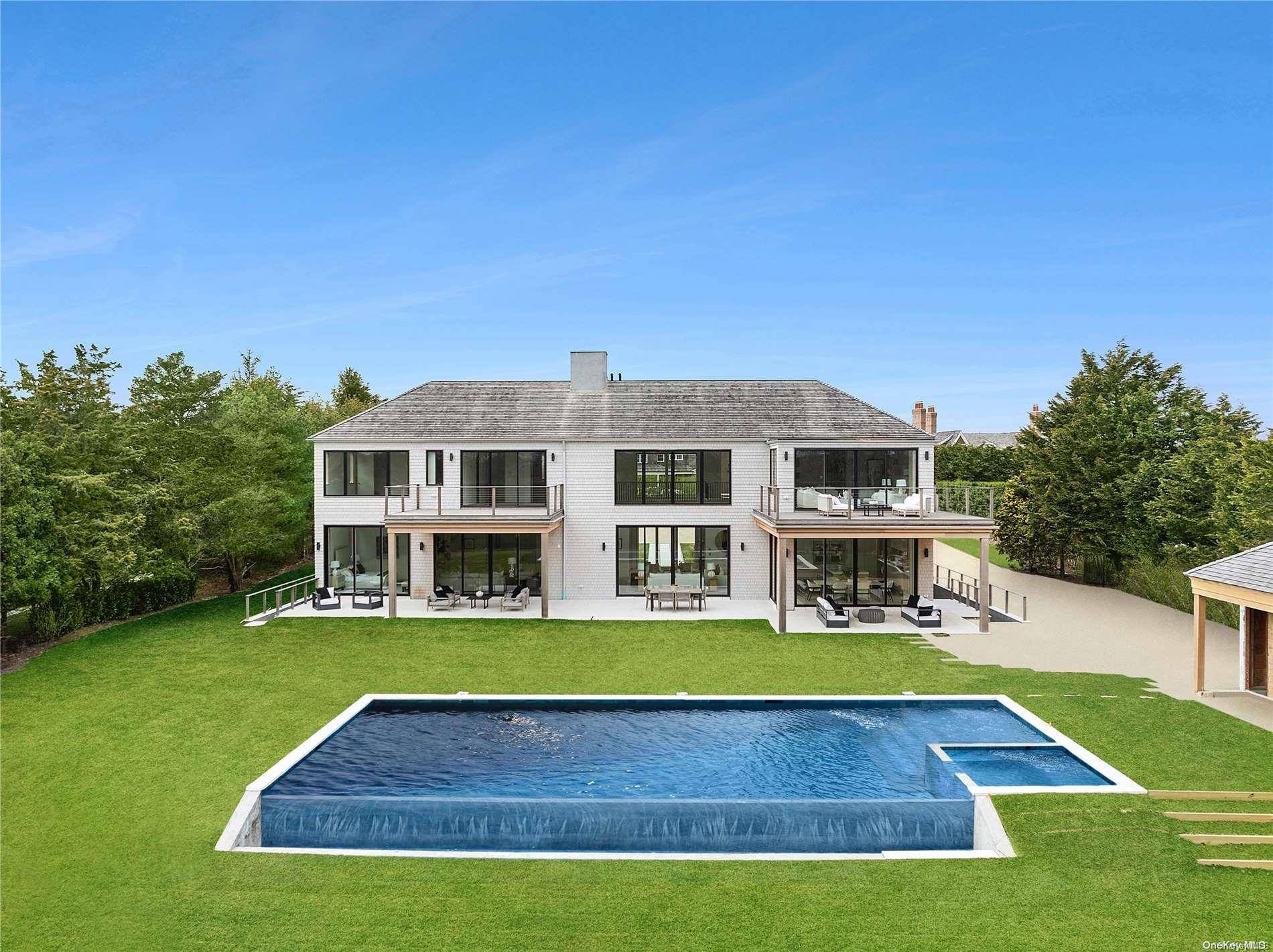 Bridgehampton, NY 11932,637 Halsey LN