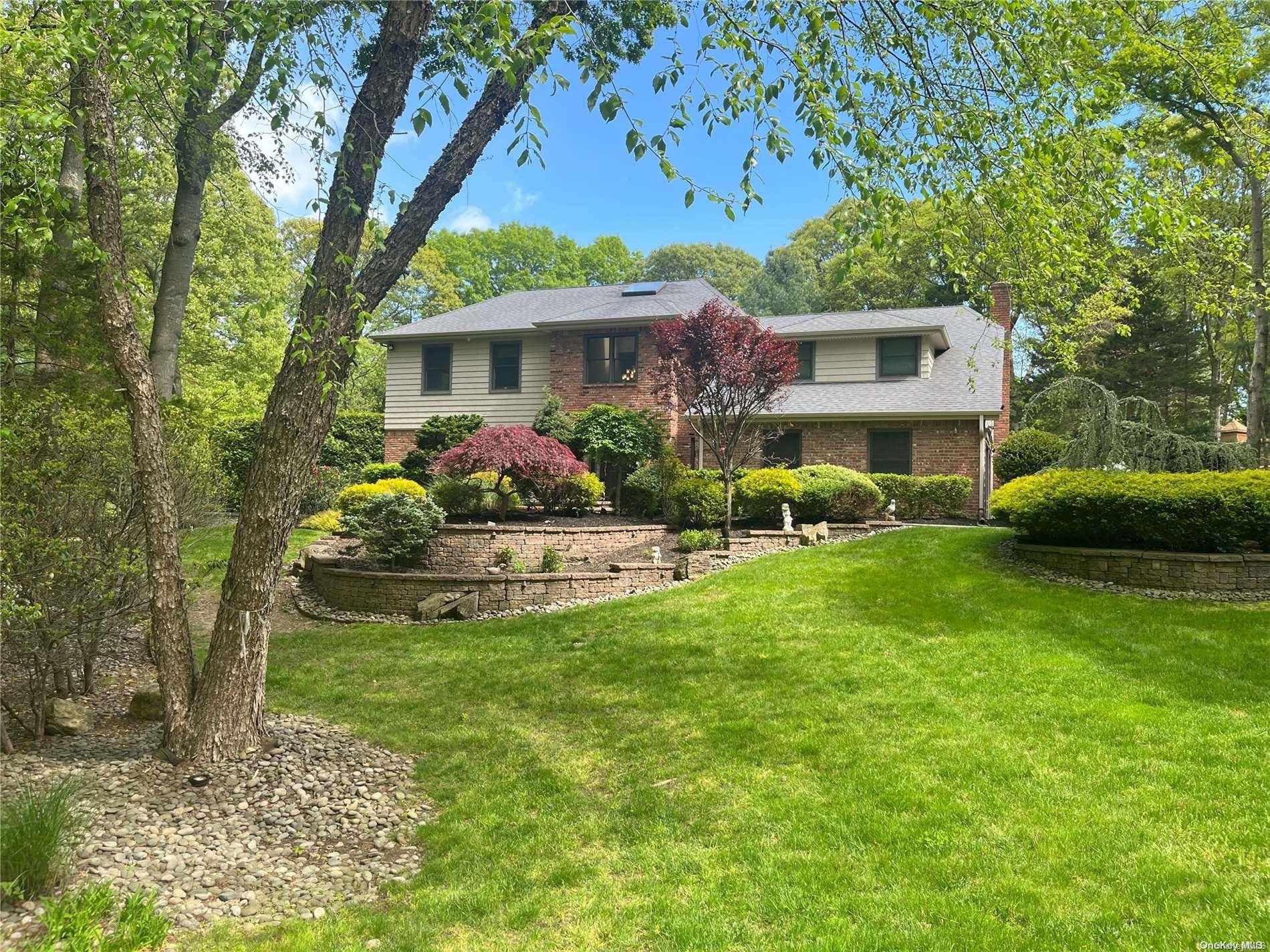 Smithtown, NY 11787,27 Stony Hill PATH