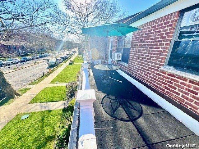 Fresh Meadows, NY 11365,196-65 69 AVE #Upper