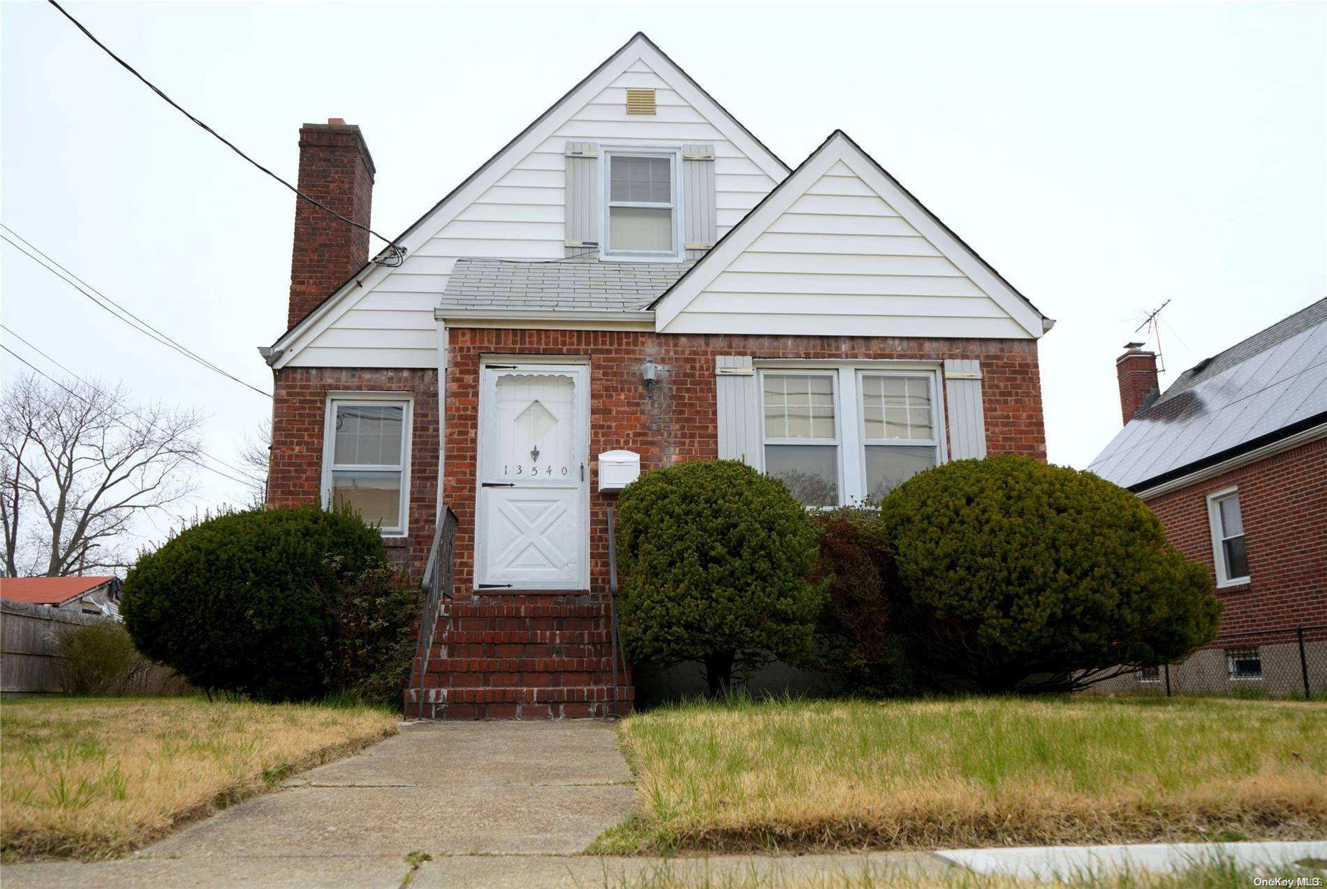 Rosedale, NY 11422,135-40 246th ST