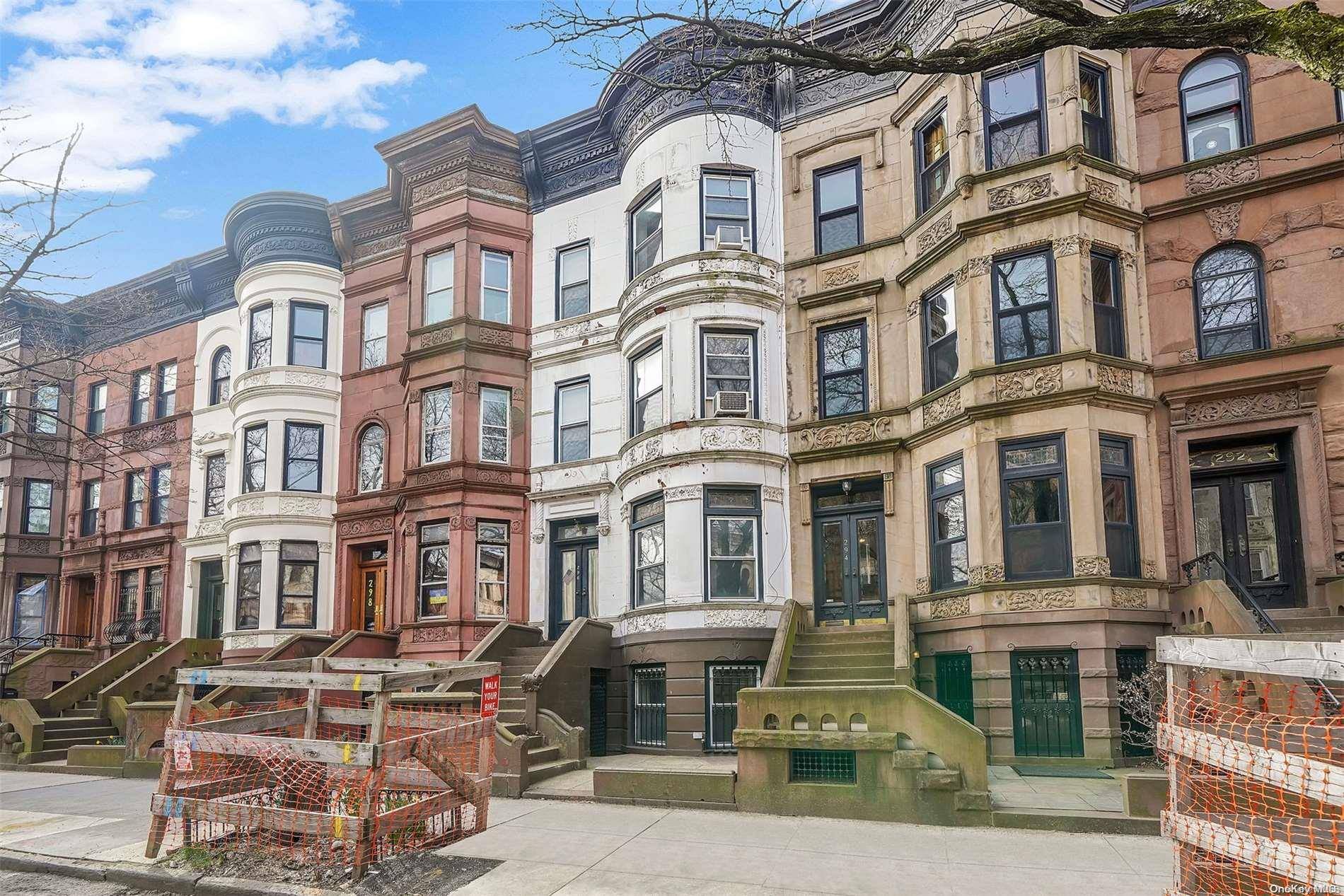 Brooklyn, NY 11238,296 Park PL
