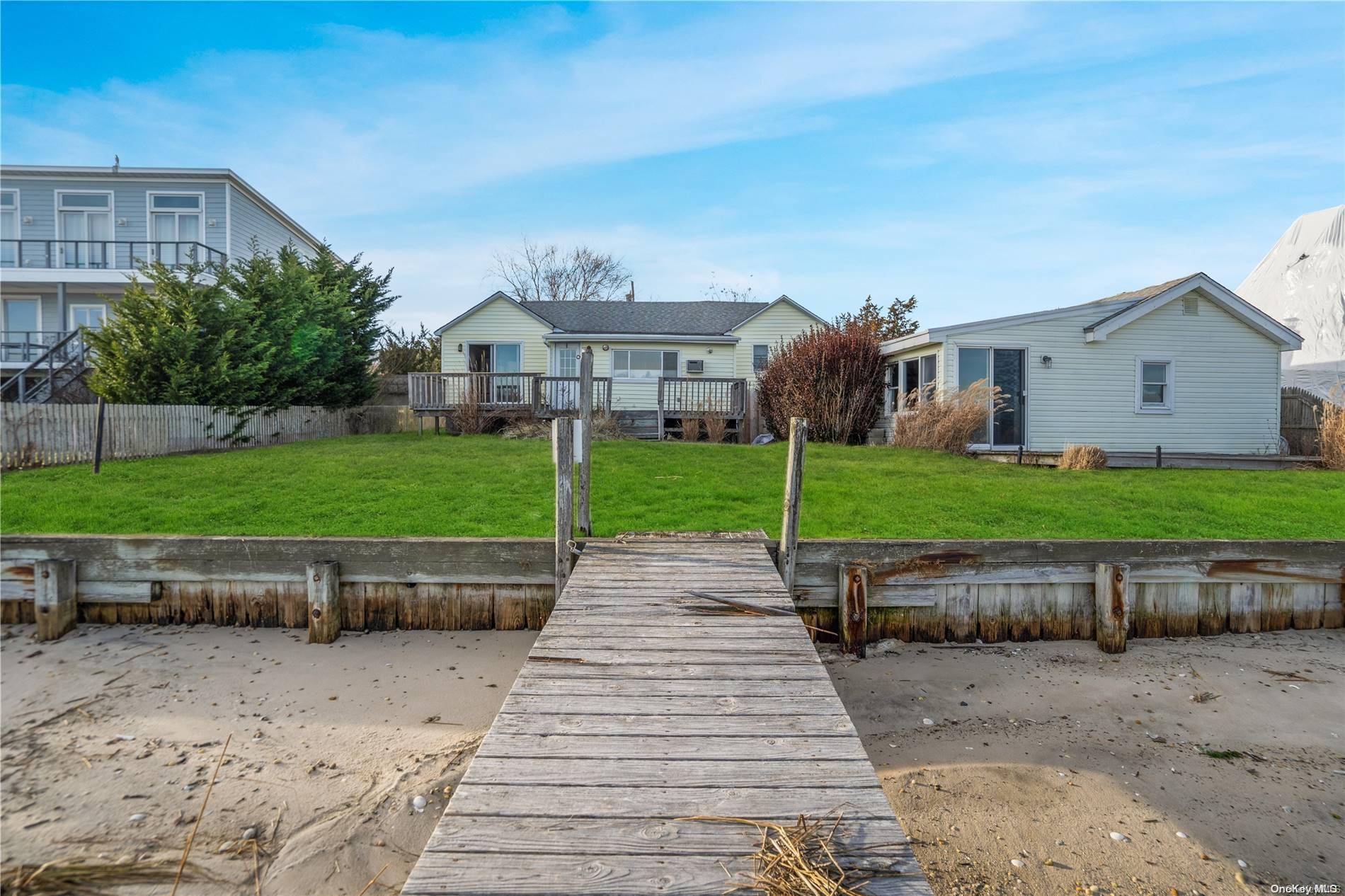 Hampton Bays, NY 11946,35 Gardners LN