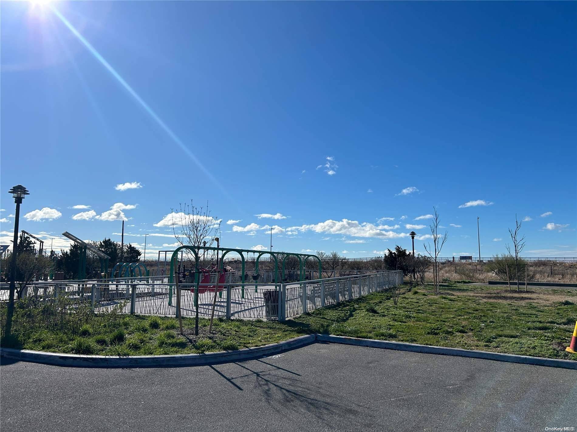 Far Rockaway, NY 11691,Beach 30th