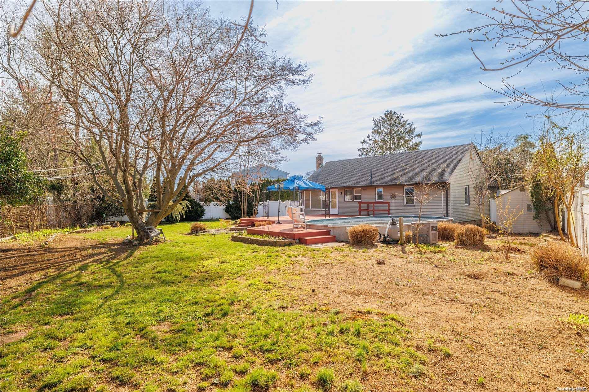 Wantagh, NY 11793,806 Brent DR #House