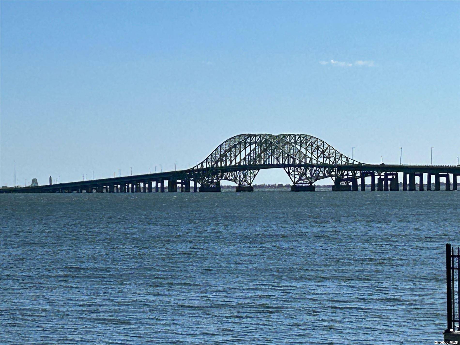 West Islip, NY 11795,8 Shoal DR