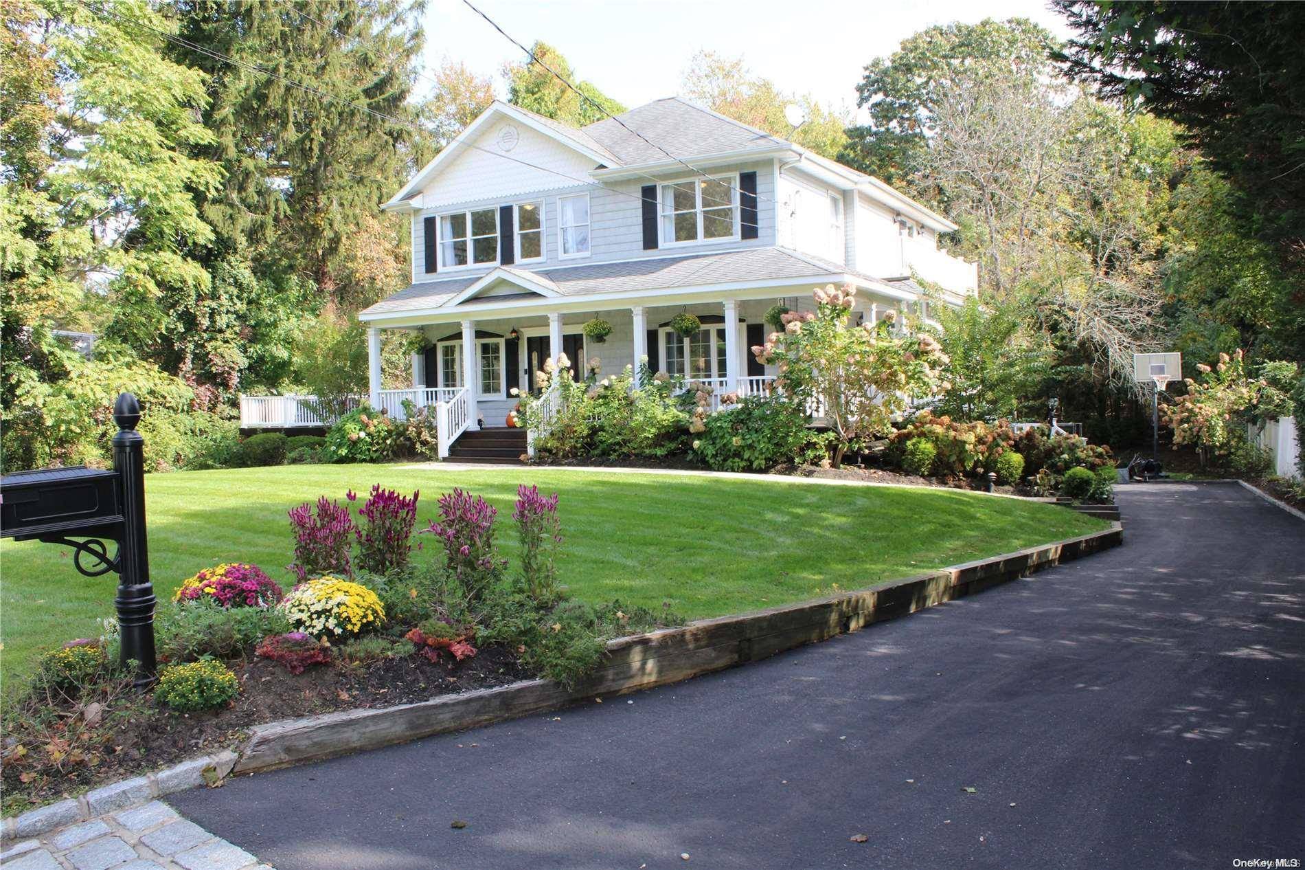 Northport, NY 11768,8 Fresh Pond RD