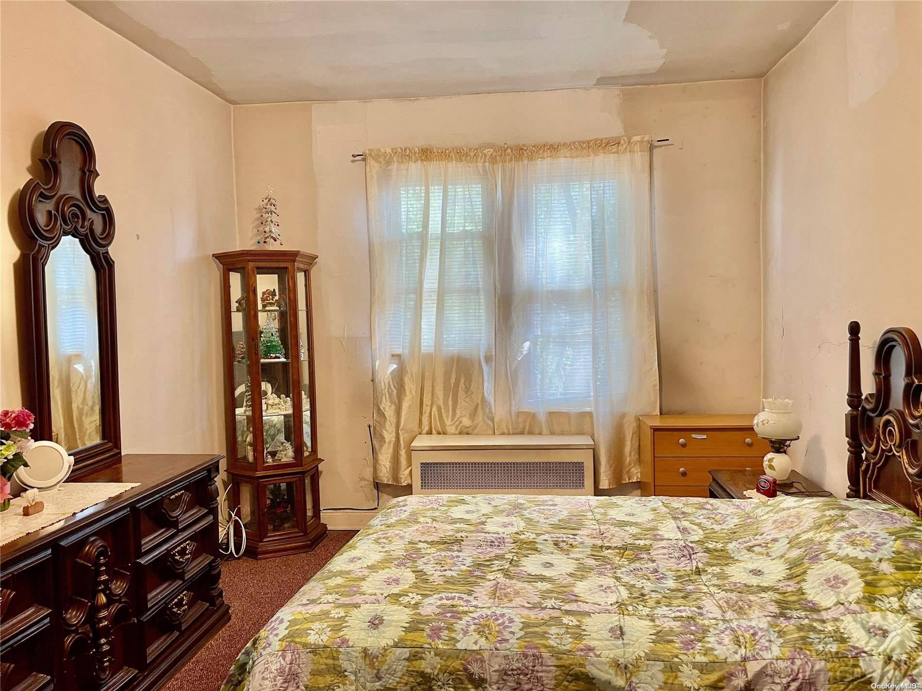 Sunnyside, NY 11104,50-43 39 ST