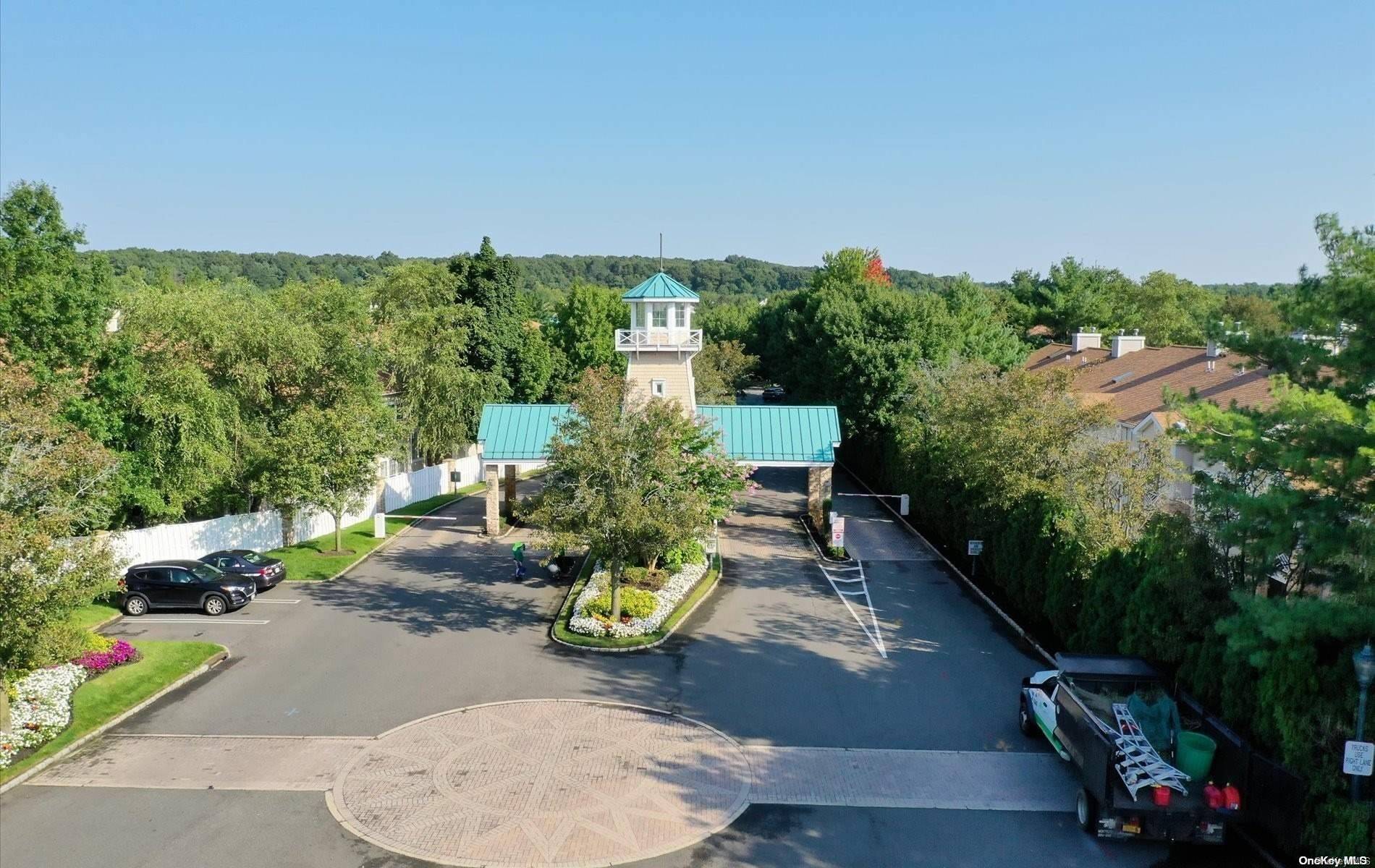 Plainview, NY 11803,23 Sagamore DR #23