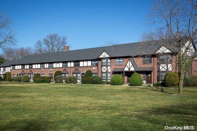 North Babylon, NY 11703,1602 August
