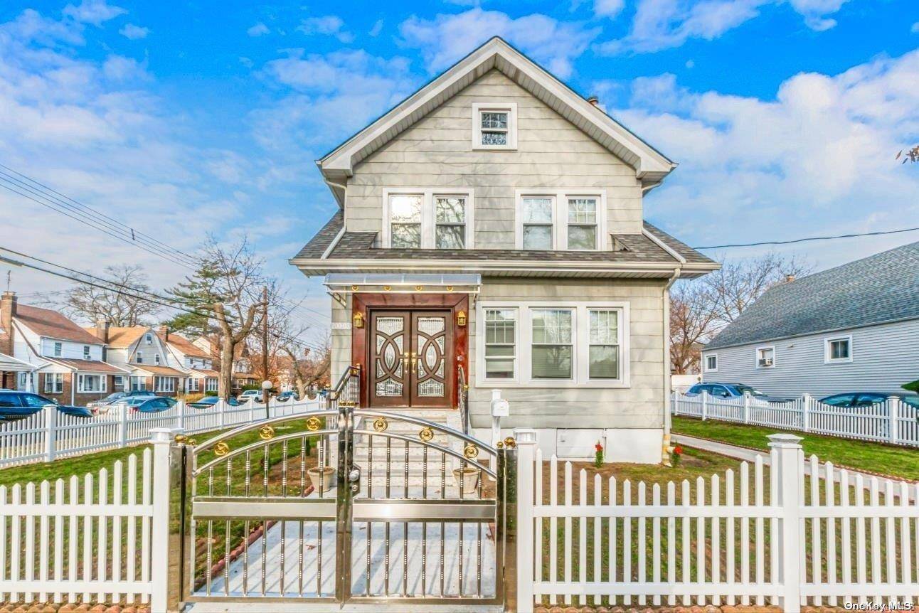Saint Albans, NY 11412,200-03 109th AVE