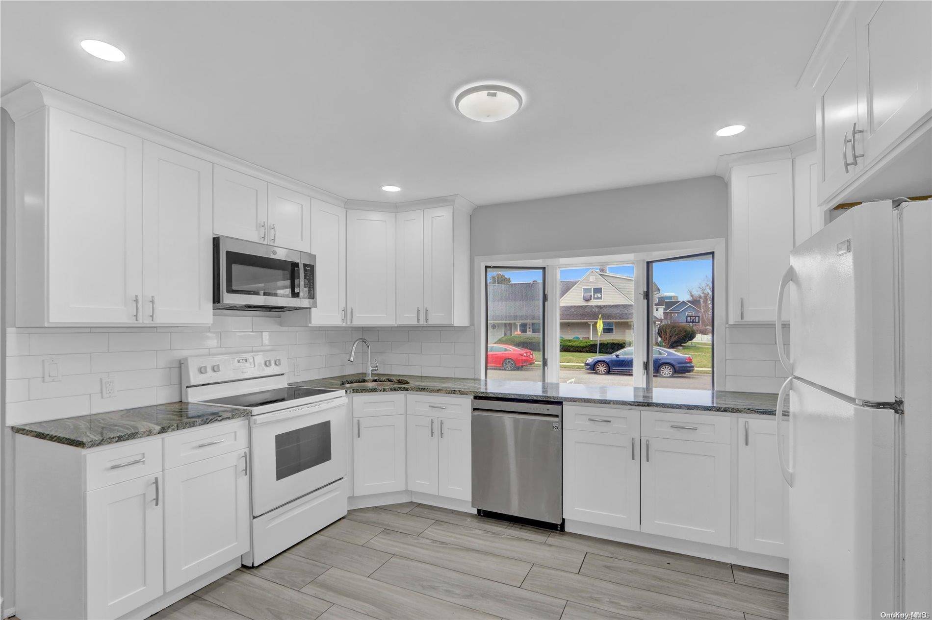 Levittown, NY 11756,98 Kingfisher Rd RD