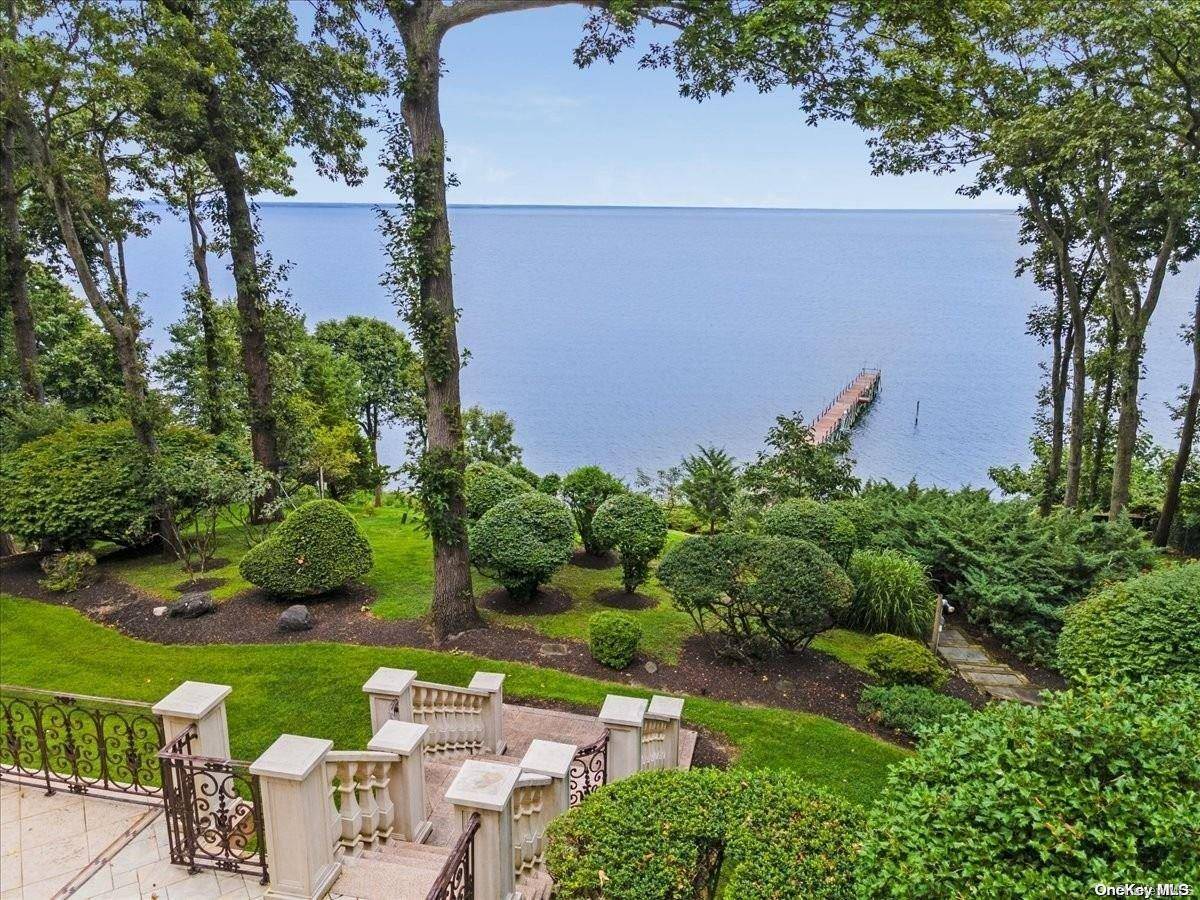 Lloyd Harbor, NY 11743,23 Seacrest DR